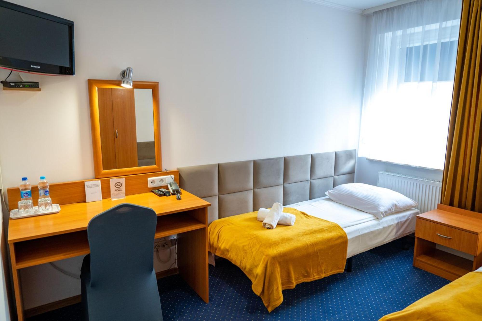 Hotel Duet Chelm Ngoại thất bức ảnh
